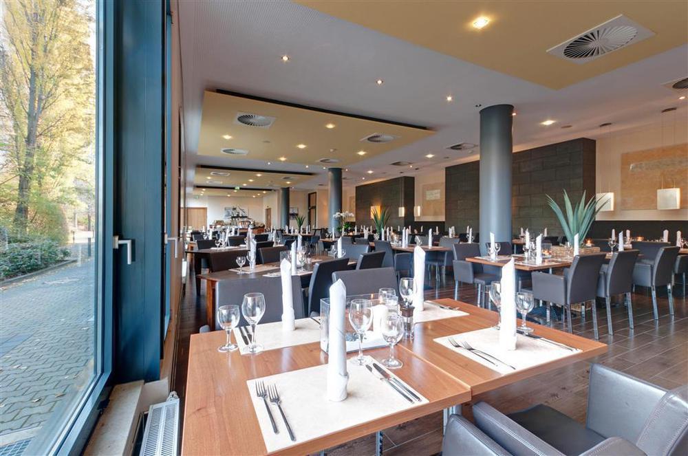 Hotel Frankfurt Messe Affiliated By Melia Frankfurt am Main Restaurant photo