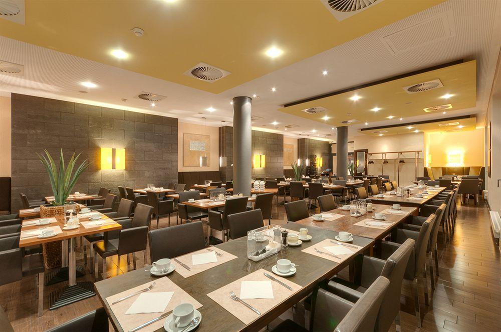 Hotel Frankfurt Messe Affiliated By Melia Frankfurt am Main Restaurant photo